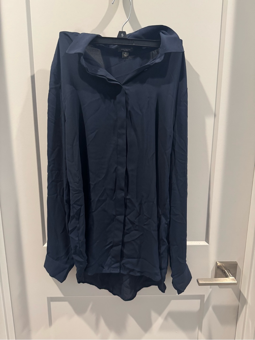 Ann Taylor Navy Long-Sleeve Button-Up Shirt